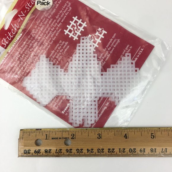 Vtg NIP Stitch n Staples Small Bat Halloween Yarn Craft w Finished Ghost Pumpkin - Picture 11 of 12